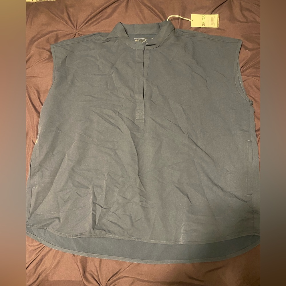 Rafaela scrub top